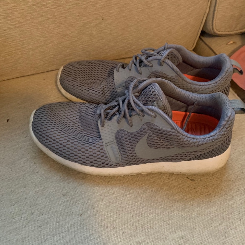 Women’s Running Shoes